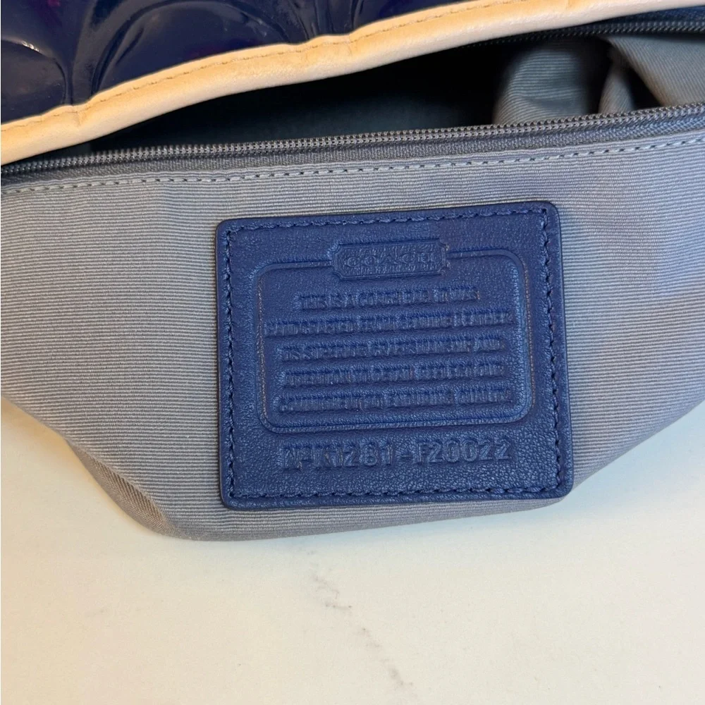 ๐๐ NWT COACH PEYTON NAVY PATIENT LEATHER BAG! - Picture 13 of 13